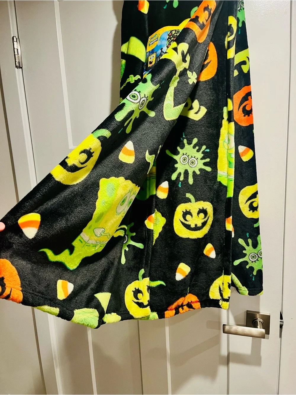 NEW viral, 2026  spongebob halloween plush blanket throw Brand new Oversized
